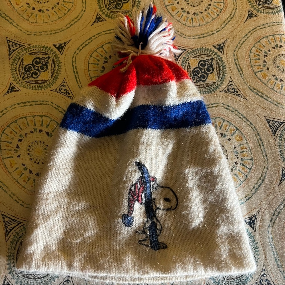 Orlon Acrylic-Vintage Snoopy beanie!
